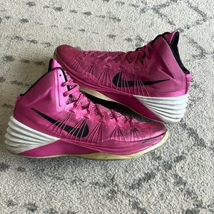 nike hyperdunk 23 think pink 2013